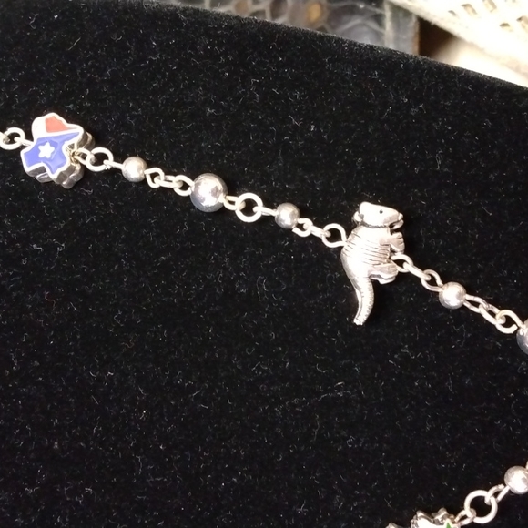 Texas necklace sold alone..silvertone - Picture 3 of 7
